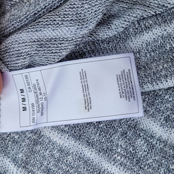 ✅️3/$40 ROXY fine yarn sweater 3/4 sleeve - Picture 7 of 8